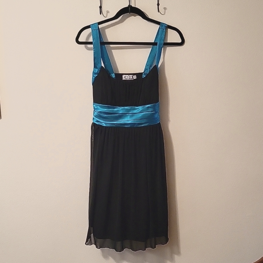 Stylish dressy dress for that special occasion.